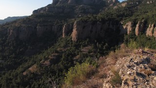 Tancant l'any al Cingle de Can Marcet, vies Amor Plutònic i Georgina Garcia Andreví. Sant llorenç del Munt.