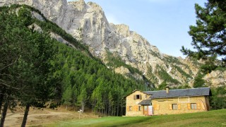 De saldes al refugi del pedraforca pel mirador i retorn per la tartera
