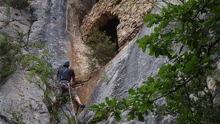 Utilització històrica de cavitats penjades en Sabartès, alta conca de l’Arieja (1).