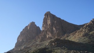 OMAN. TORRE EST AL-HAMRA. Via EN ATTENDANT LES LENTS.