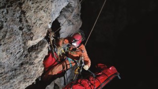 Manual tècnic de l'espeleosocors italià (4 de 4).