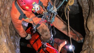 Manual tècnic de l'espeleosocors italià (1 de 4).