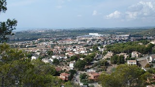 LA MURTRA (209 metres) I EL CUCURULL (194 metres).