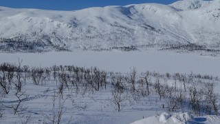 Senja. Pic sense nom (530 m) a Kaperdalen