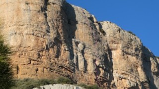 Turpial, 6c (A2/6b), 135 m, Roca Alta