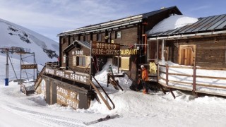 Volta al monte rosa 4. refugi guide del cervino-zermatt-monte rosa hütte
