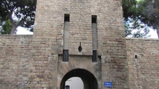 Portal de Santa Madrona i Jardins del Baluard