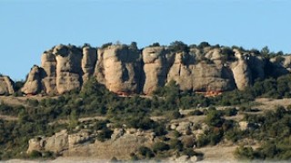 Escalada al Morral del Llop, vies Parera-Cuevas o Heures i Via Manyos.  La Serra de l'Obac. Parc Natural Sant Llorenç del Munt i l'Obac. 01-07-2020.