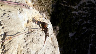 LA LÒGICA RELATIVA 200m 8a (6c obl.) - PEÑA MONTAÑESA