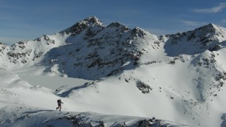 Turó de Port Vell (2.489 m) amb esquís