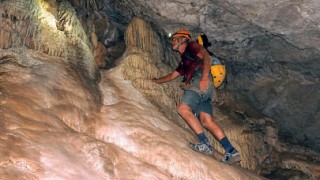 Cova i avenc des Diagues