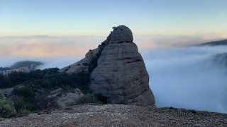 Aparcament de la Falconera, La Sabatera, balma d'en Rubí, foradada de la Sesta Feréstega, cova del Bosc Màgic, font i foradada de la Figuerota, cova Muronell i avenc Local